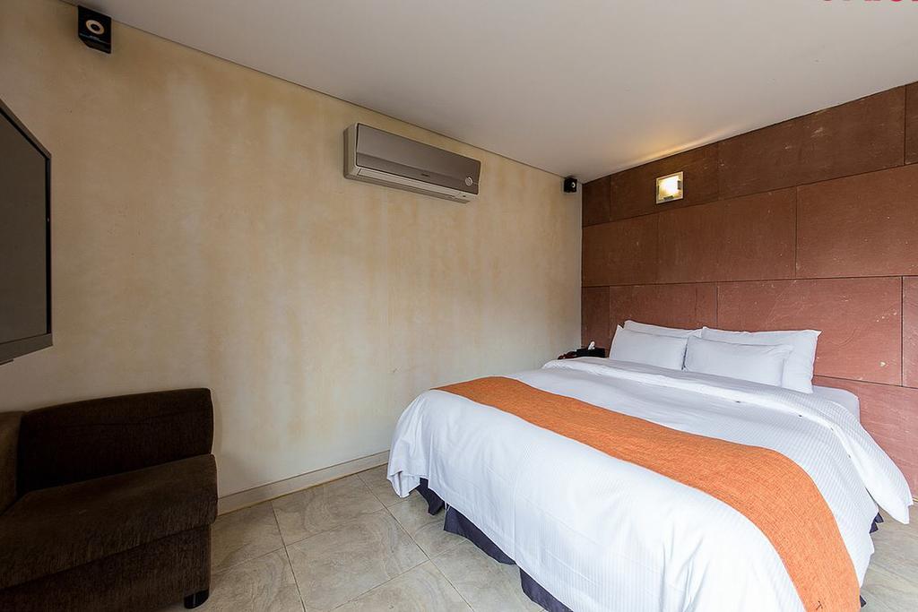 Tara Hotel