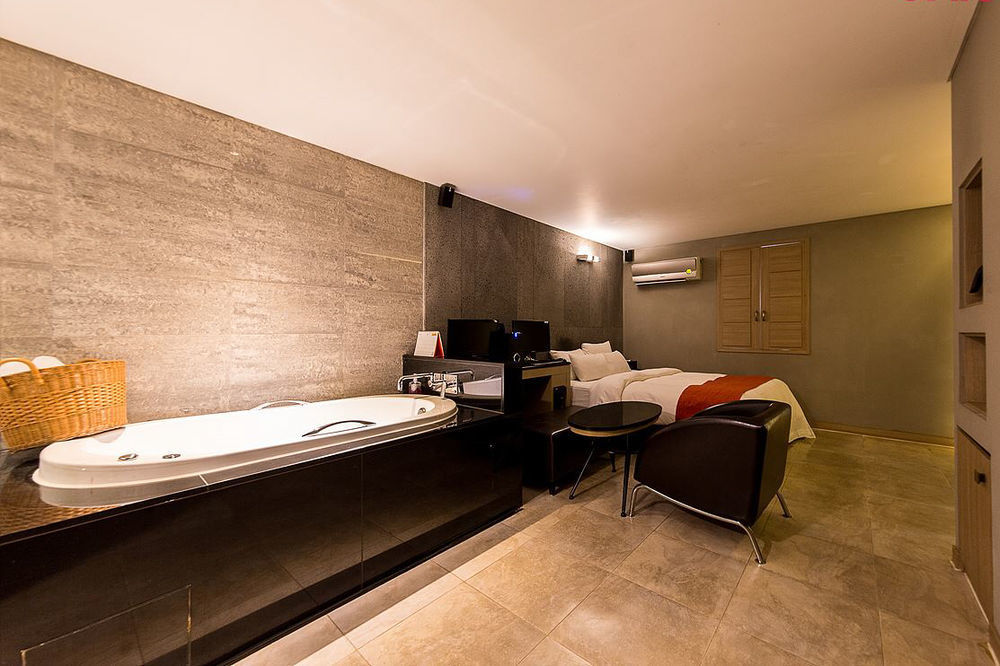 Tara Hotel 4*