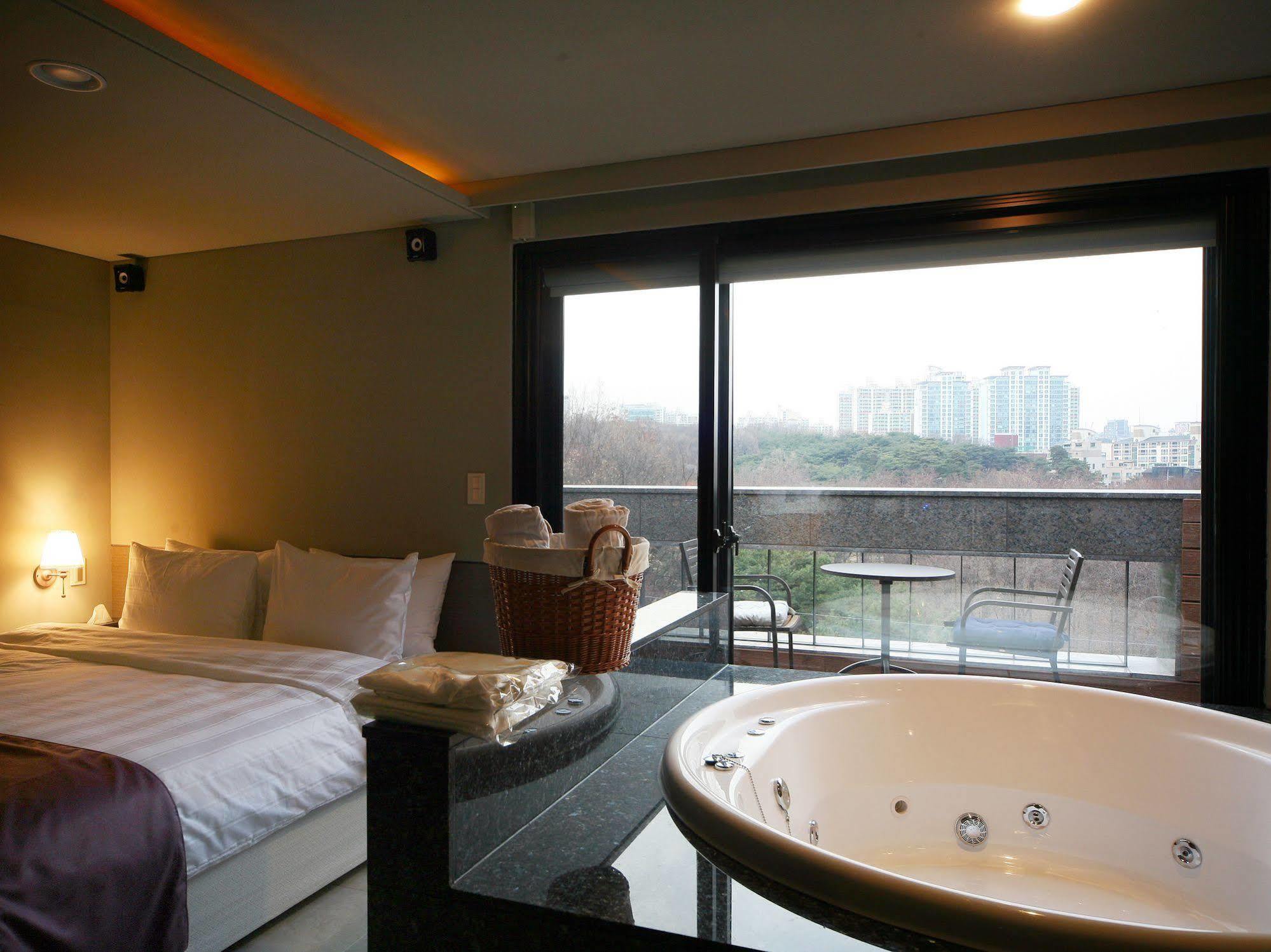 Tara Hotel Seoul