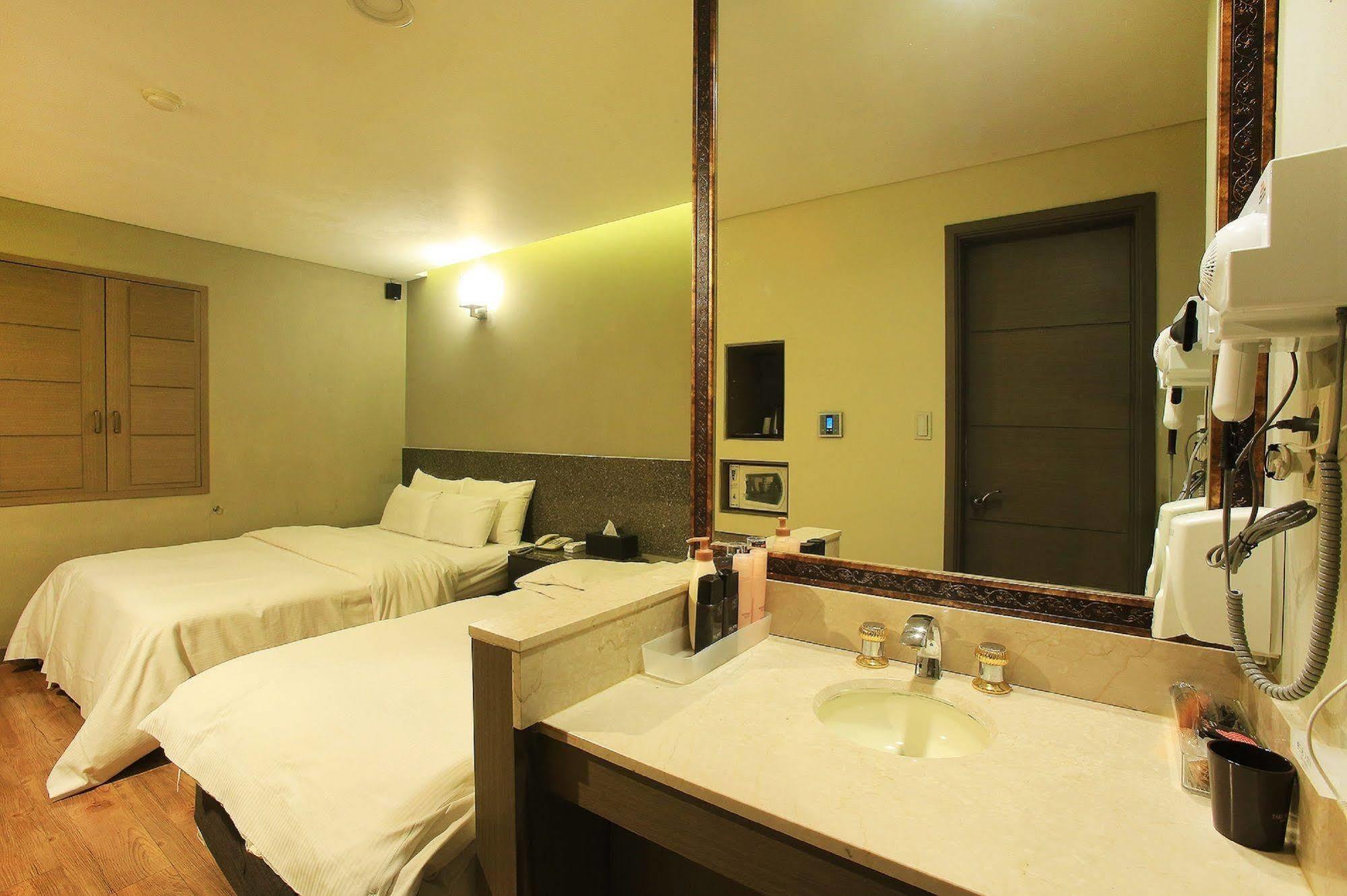 Hotel Tara Seoul